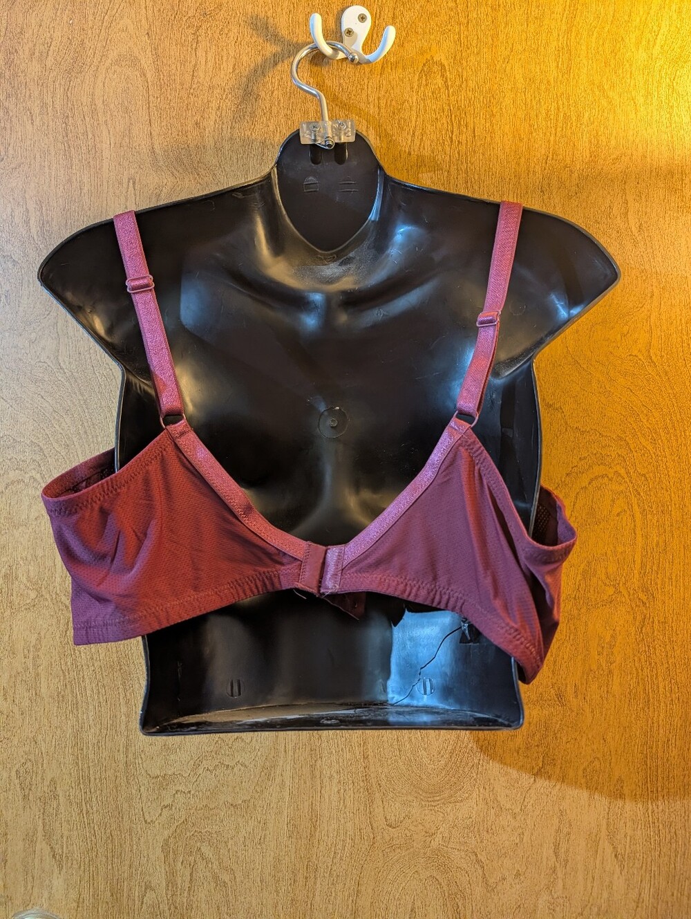 Bergandy Bra. - Picture 2 of 3